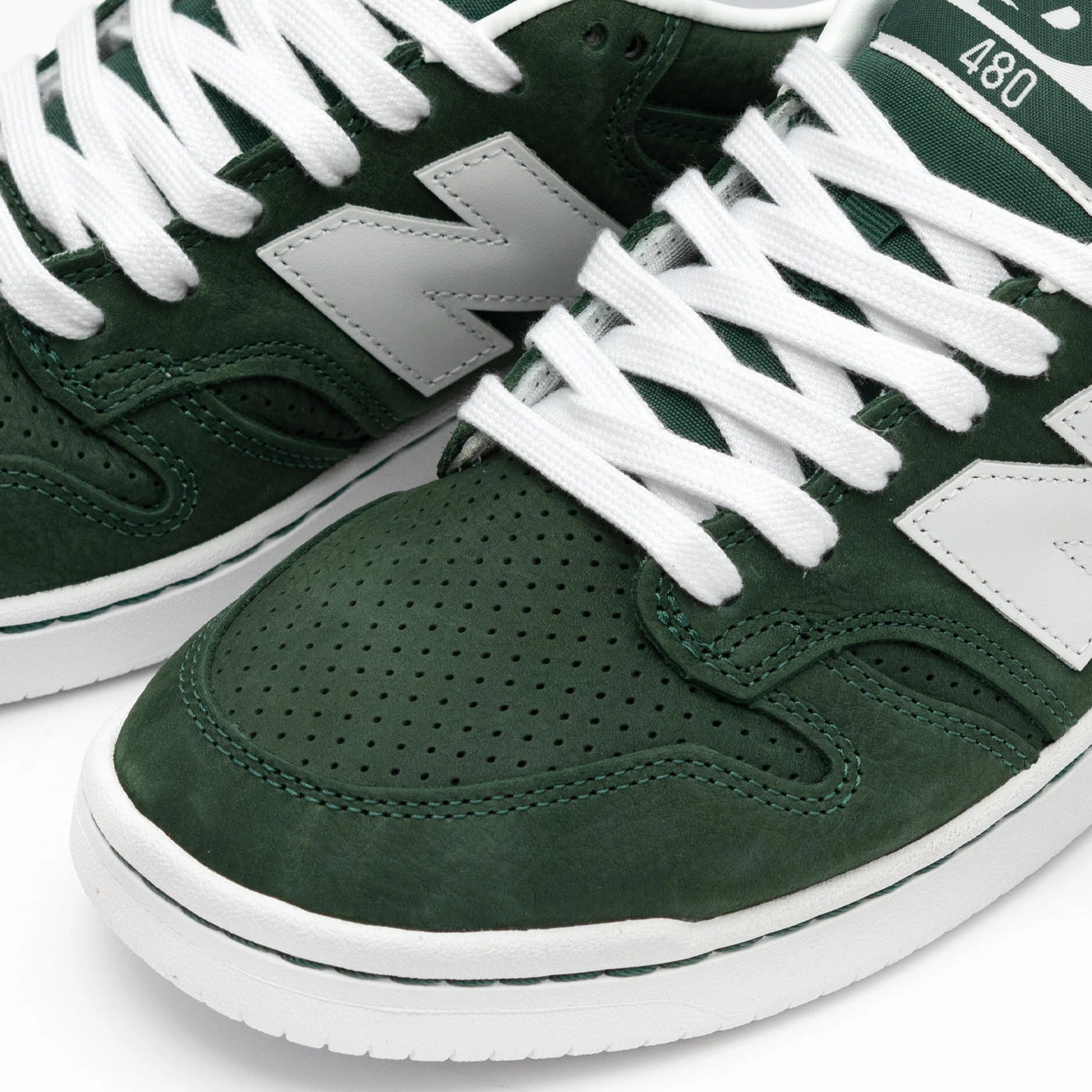 NM480EST (Green/White)
